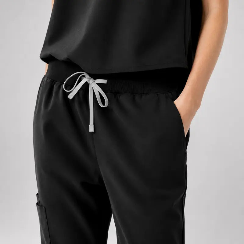 Women’s Stretchy Jogger Scrub Set – Sleeveless Mandarin-Collar Top & 8-Pocket Pants, Comfortable Loose-Fit Nurse Uniform 💙